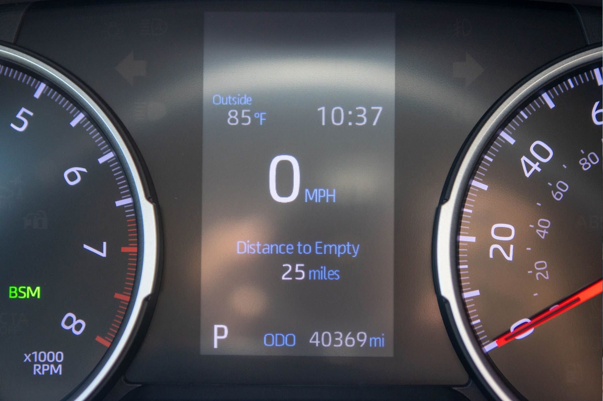 Used 2021 Toyota RAV4 XLE Premium image 33