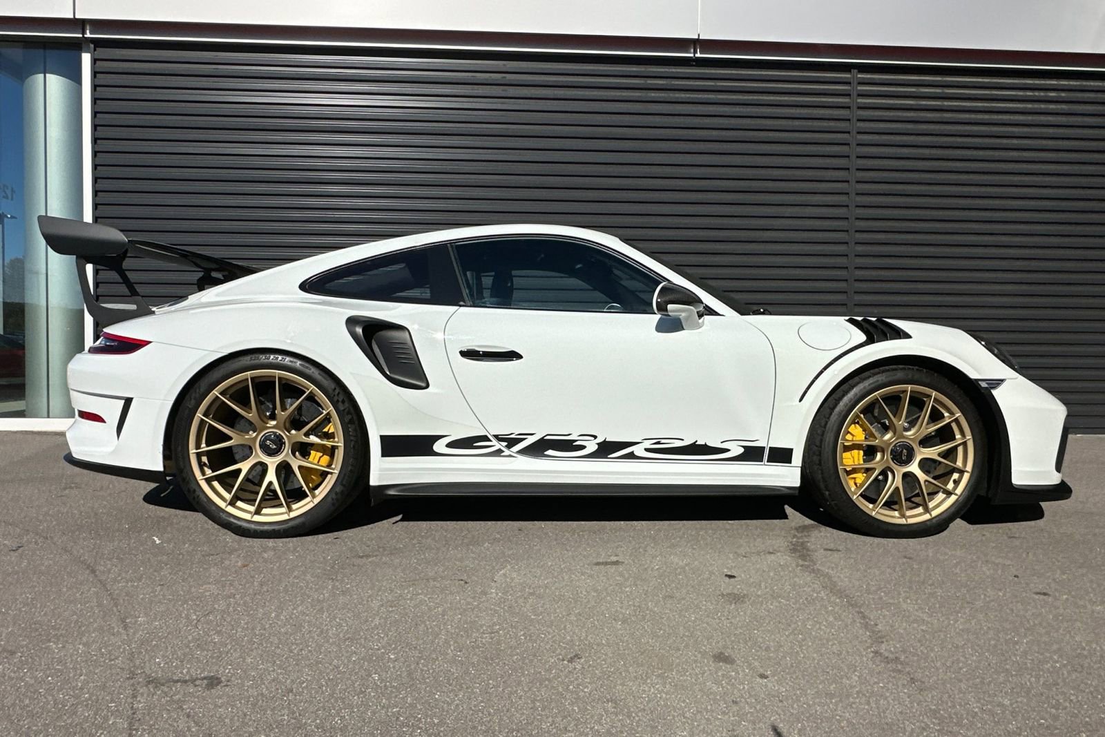 Used 2019 Porsche 911 GT3 RS image 9