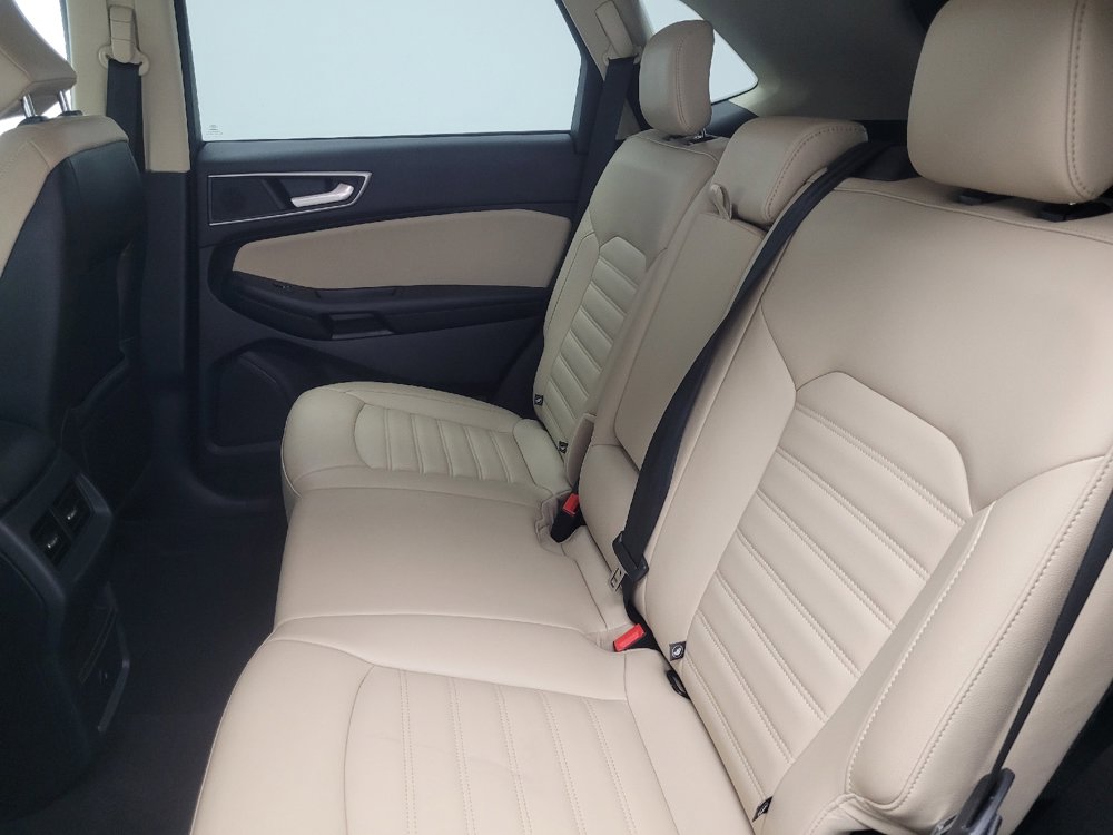 Used 2023 Ford Edge SEL image 18