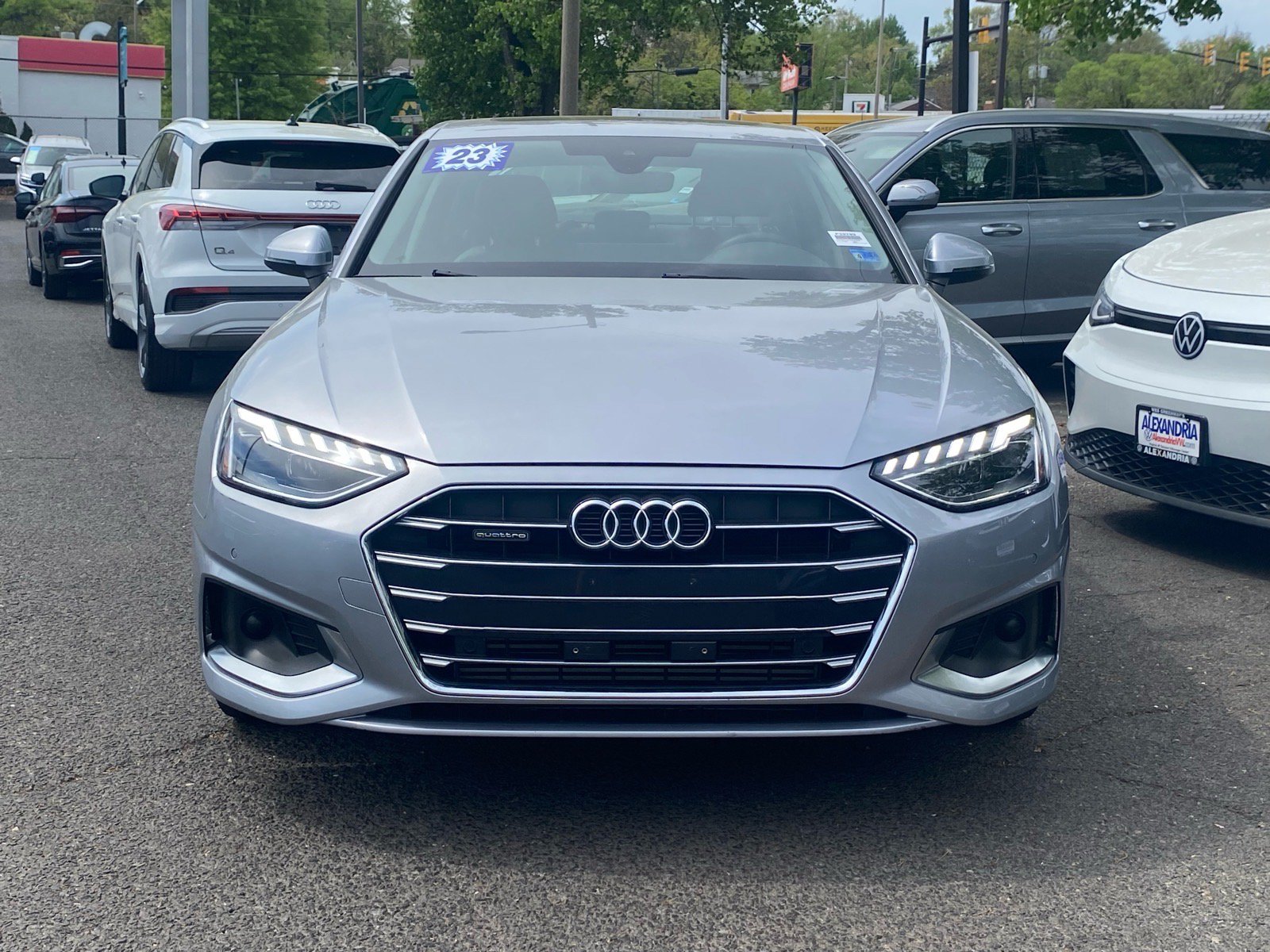 Used 2023 Audi A4 2.0T Premium w/ Convenience Package AWD/4WD image 4
