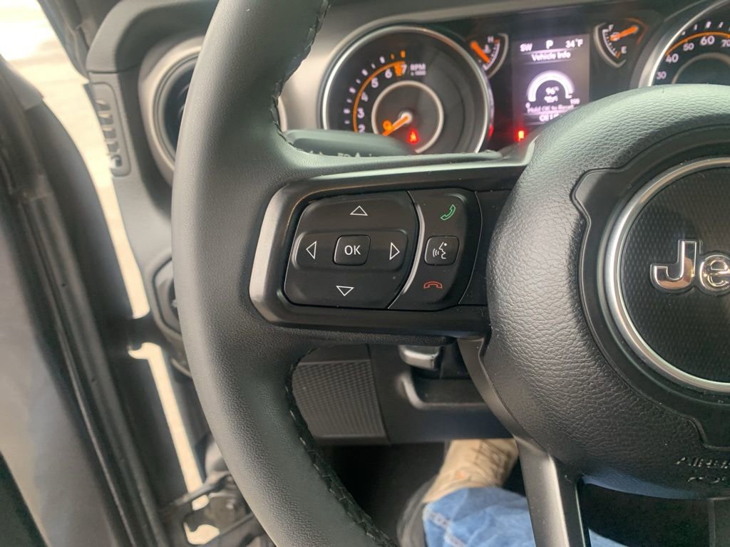 Used 2023 Jeep Gladiator Sport image 17