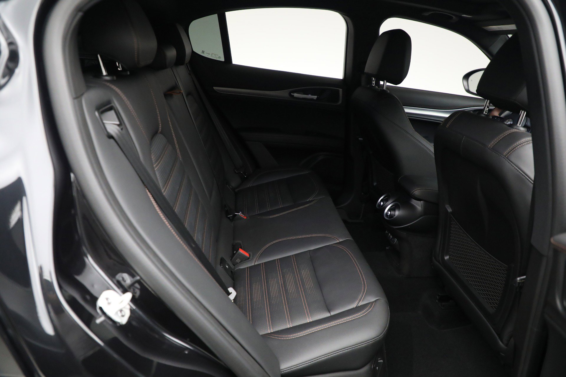 New 2025 Alfa Romeo Stelvio Sprint image 22