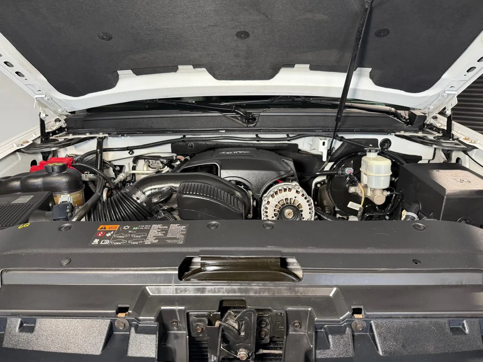 Used 2012 GMC Yukon XL Denali RWD image 8