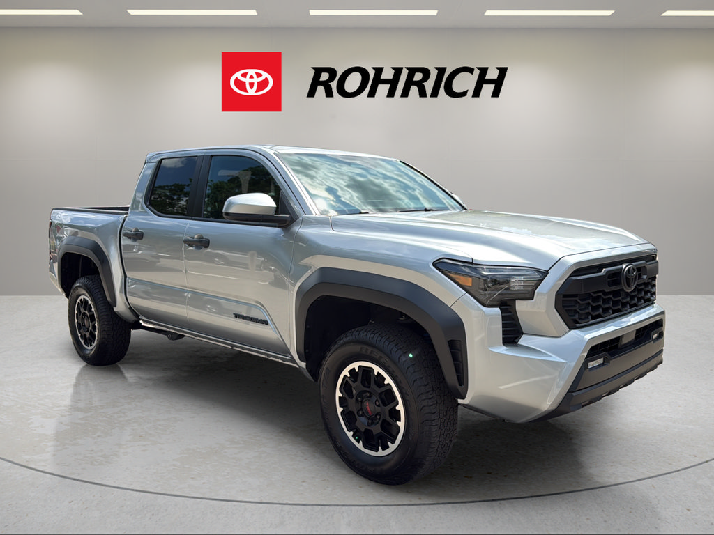 Used 2024 Toyota Tacoma 4x4 Double Cab image 4