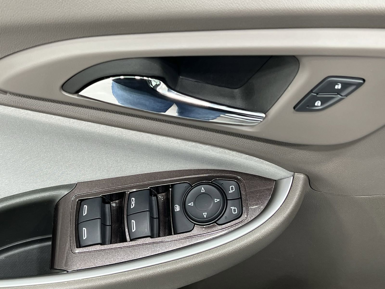 Used 2024 Chevrolet Malibu LT image 13