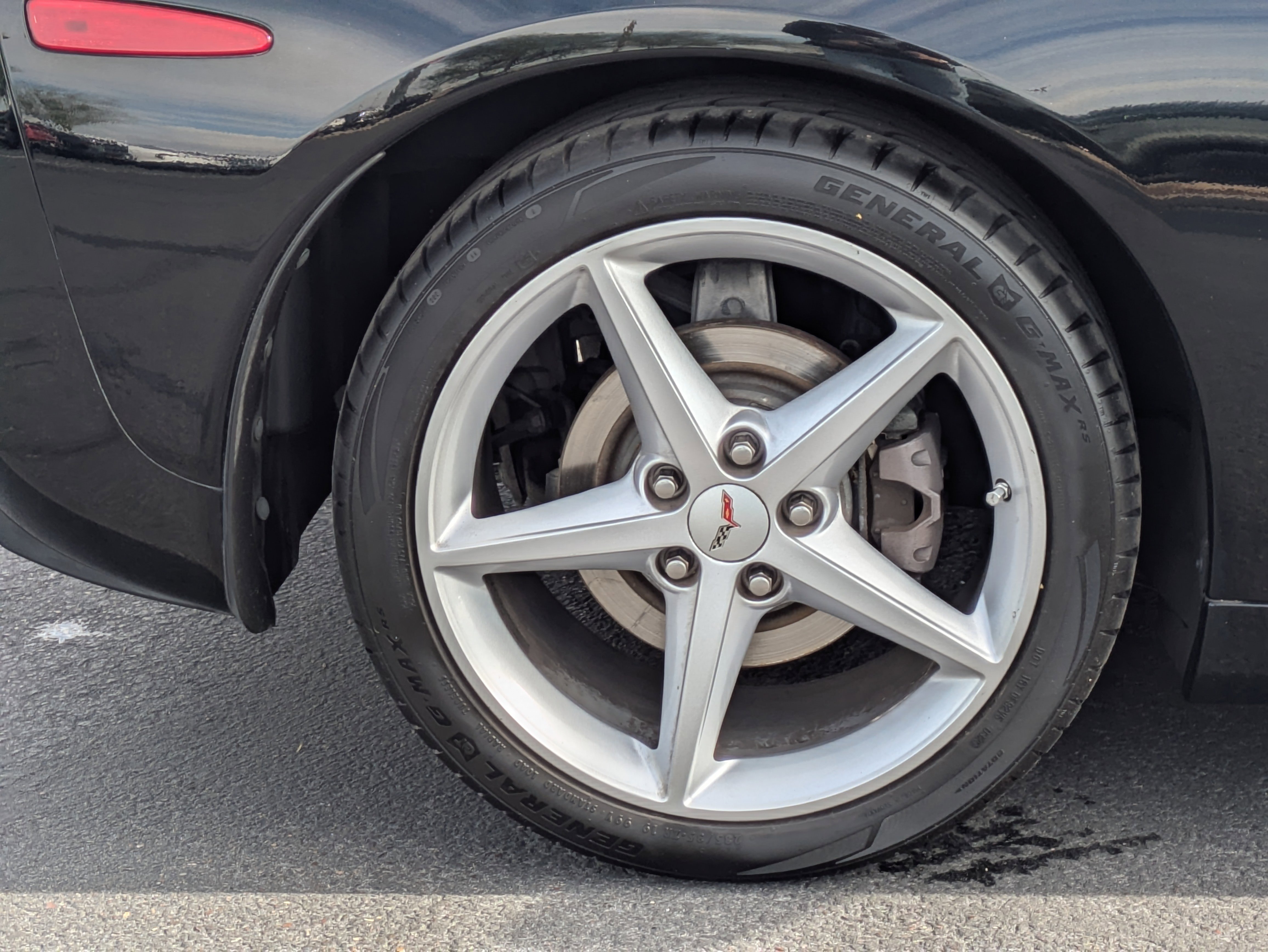 Used 2011 Chevrolet Corvette Coupe w/ 1LT image 9