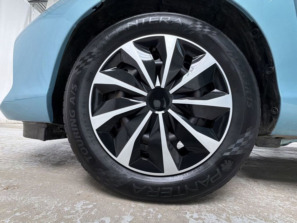 Used 2013 Toyota Prius C One image 15