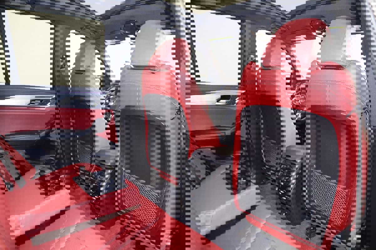 Used 2024 BMW X3 M40i image 16