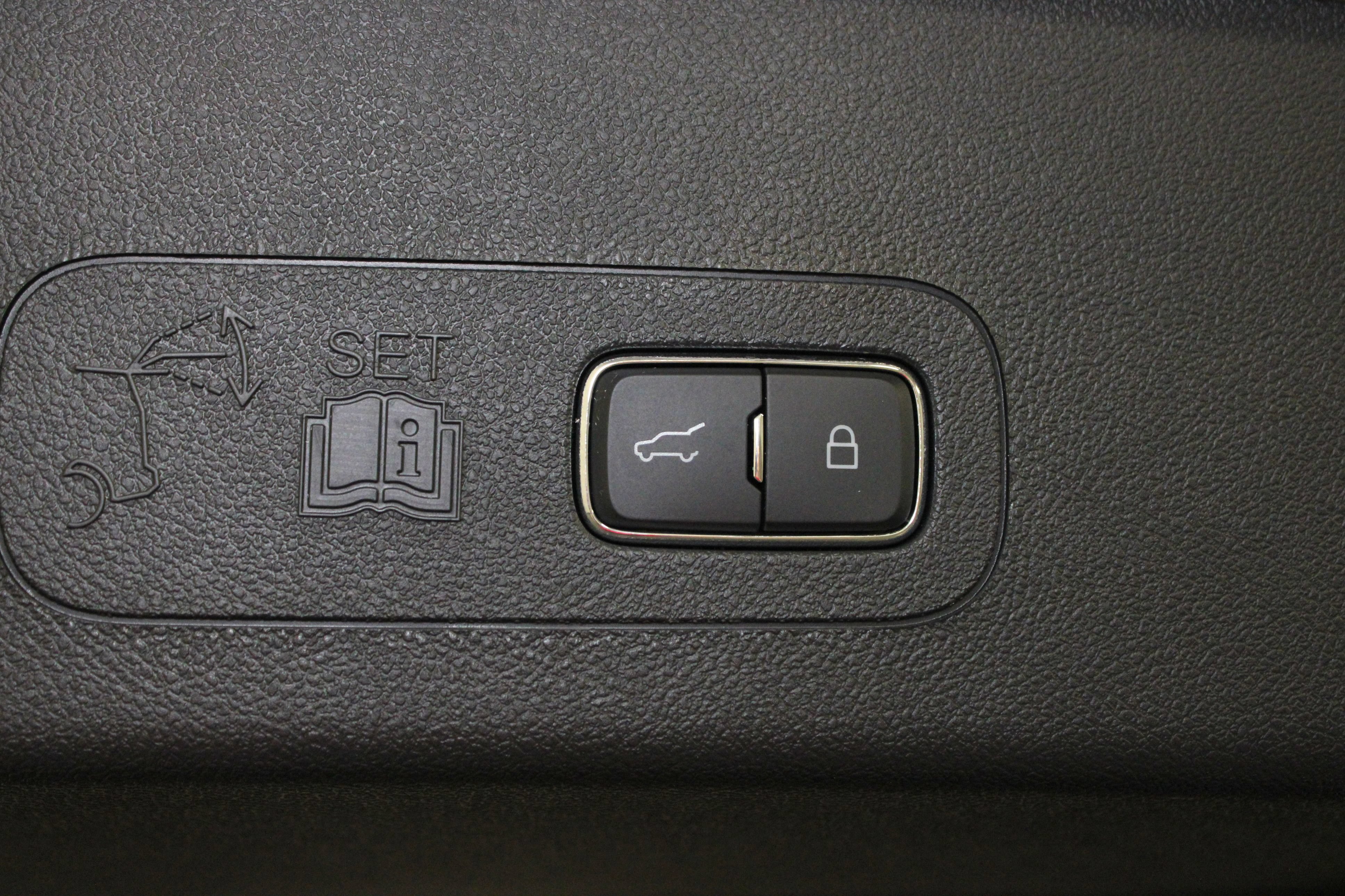 Used 2025 Lincoln Aviator AWD w/ Equipment Group 101A image 14