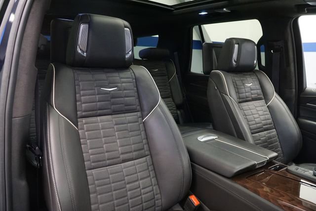 Used 2023 Cadillac Escalade Sport Platinum w/ LPO, ONYX Package AWD/4WD image 20