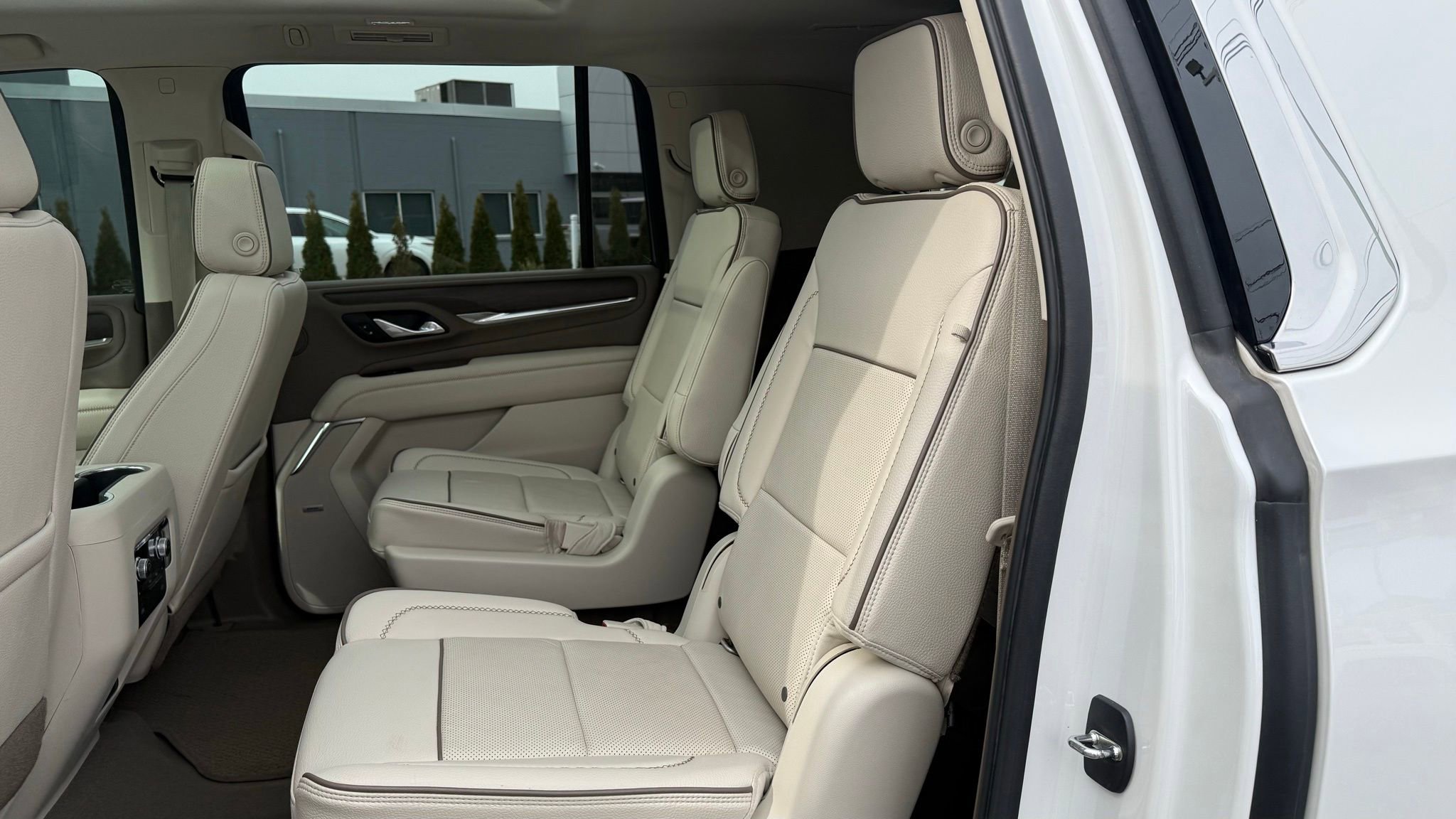 Used 2021 GMC Yukon XL Denali image 31