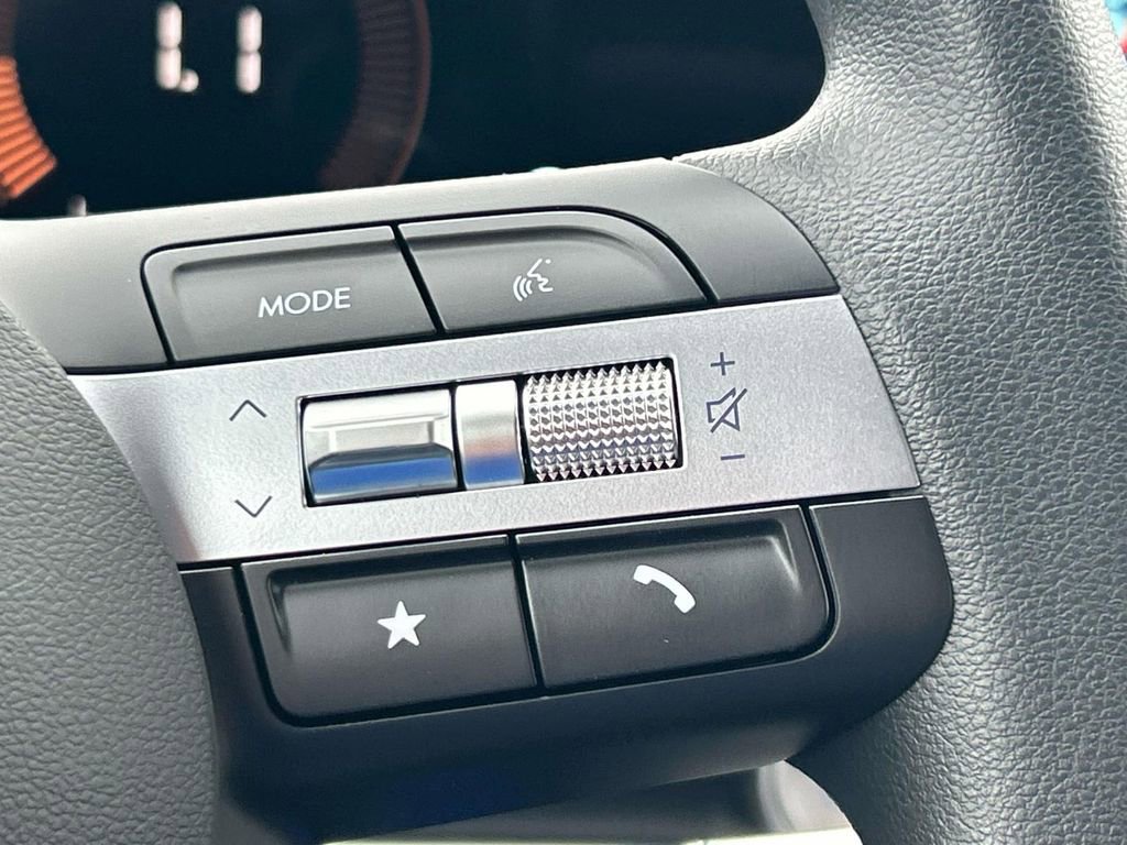 New 2026 Hyundai Tucson Blue SE image 25