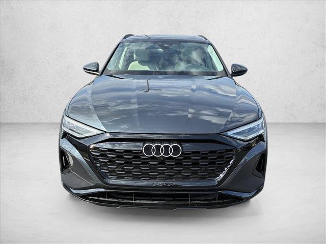 Used 2024 Audi Q8 e-tron Premium Plus AWD/4WD image 2