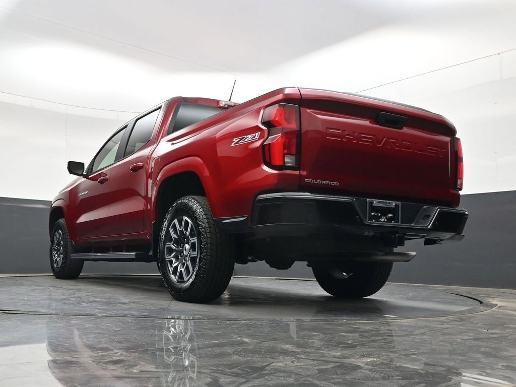 Used 2026 Chevrolet Colorado Z71 w/ Technology Package AWD/4WD image 27