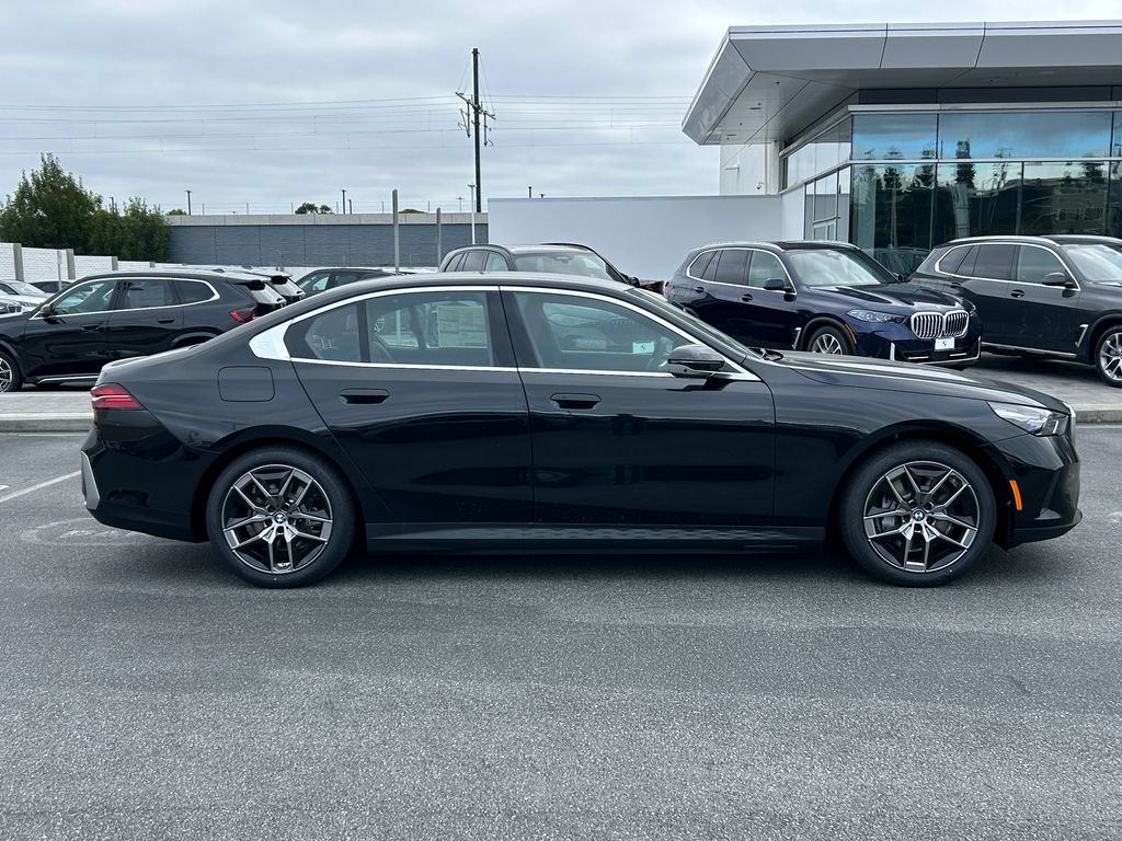 New 2027 BMW i5 eDrive40 w/ Executive Package RWD image 6