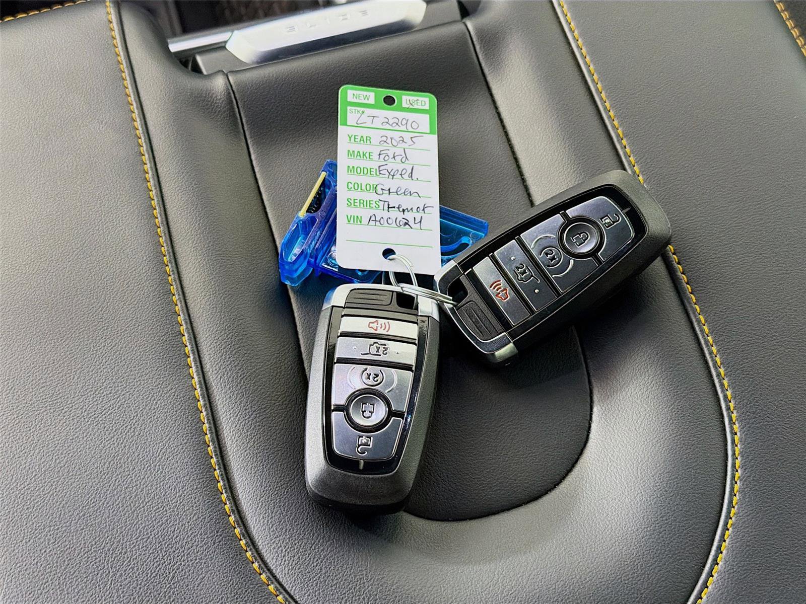 Used 2025 Ford Expedition Tremor image 36