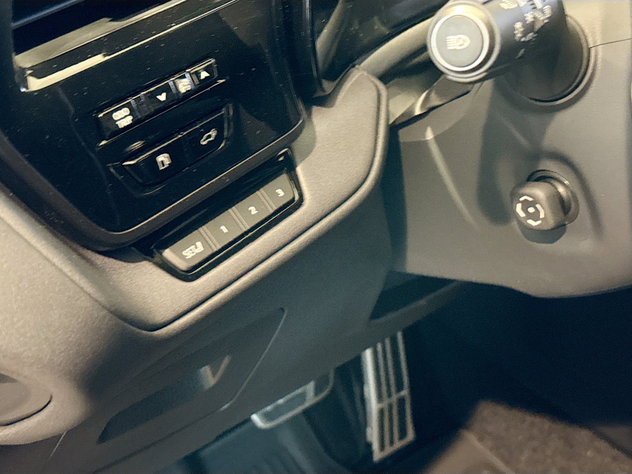 New 2026 Lexus TX 500h AWD w/ Technology Package image 9