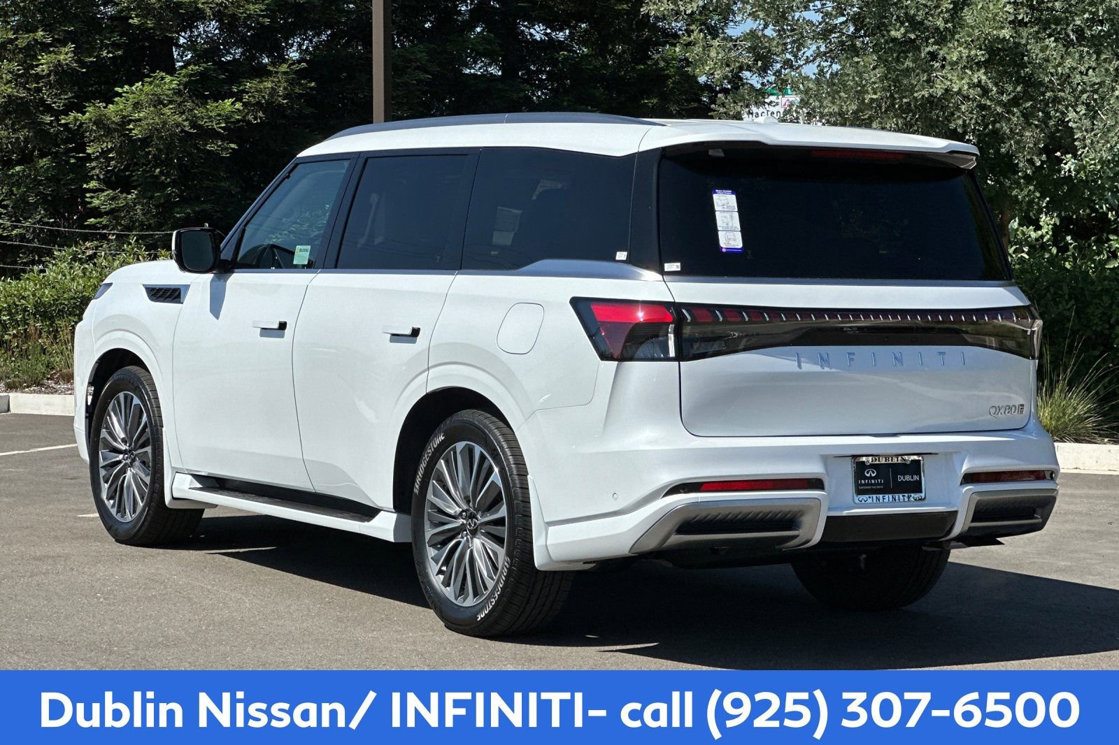 New 2026 INFINITI QX80 Luxe w/ Cargo Package AWD/4WD image 3