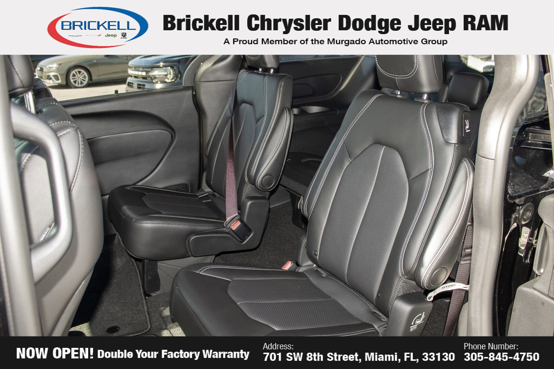 New 2025 Chrysler Pacifica Select FWD image 18