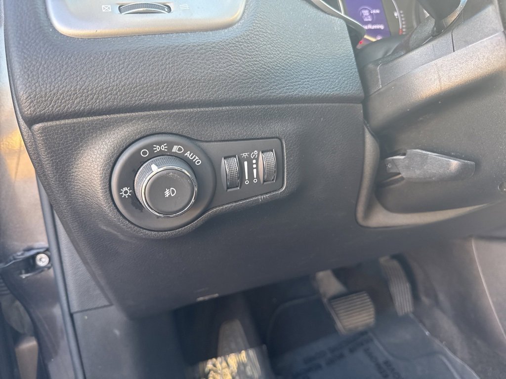 Used 2019 Jeep Compass Latitude image 15