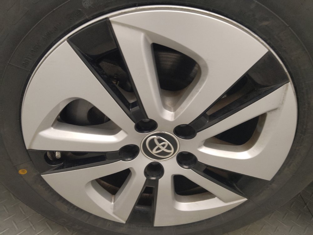 Used 2018 Toyota Prius Two w/ Prius Two Safety Plus Package FWD image 31