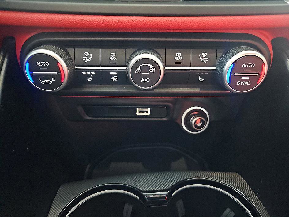 Used 2020 Alfa Romeo Giulia Ti Sport image 22