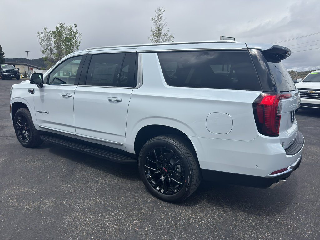 New 2026 GMC Yukon XL Denali image 5