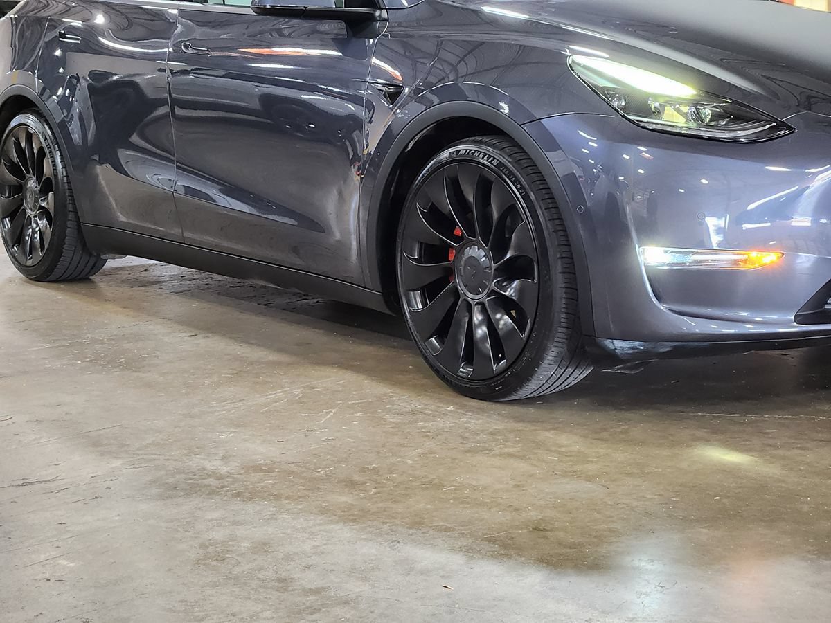 Used 2022 Tesla Model Y Performance AWD/4WD image 16