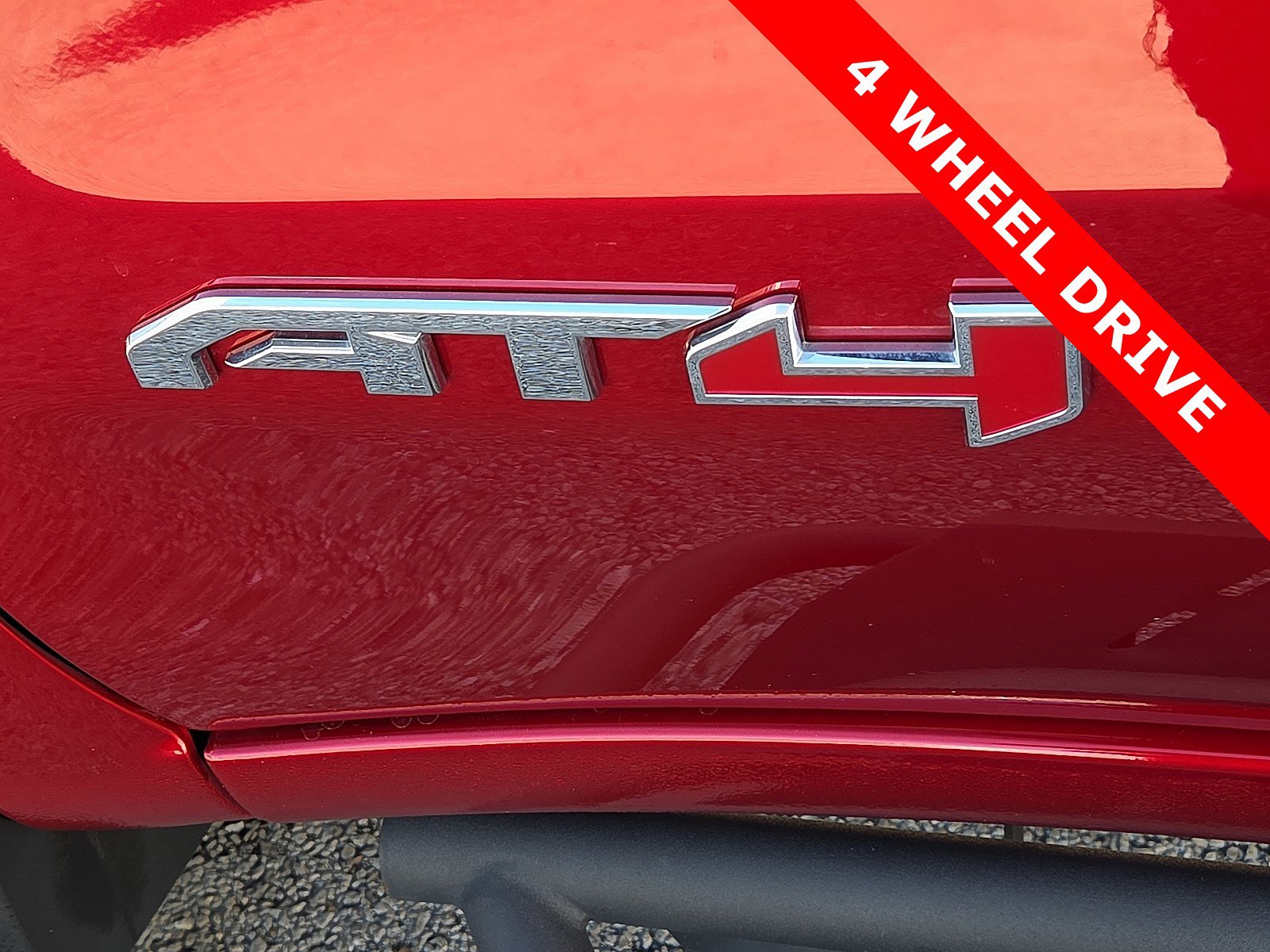 Used 2024 GMC Sierra 1500 AT4 image 8