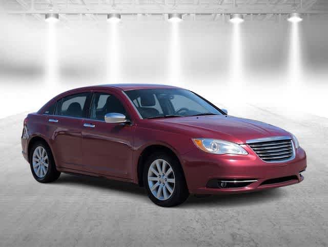 Used 2013 Chrysler 200 Limited FWD image 2