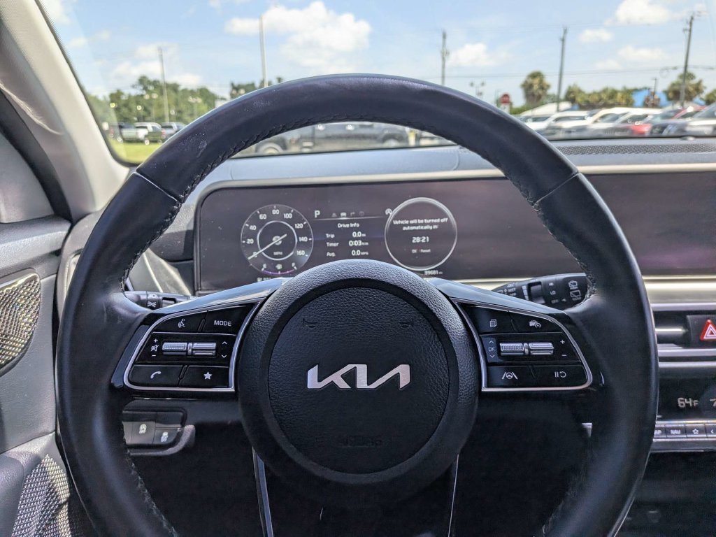 Used 2024 Kia Seltos EX FWD image 21