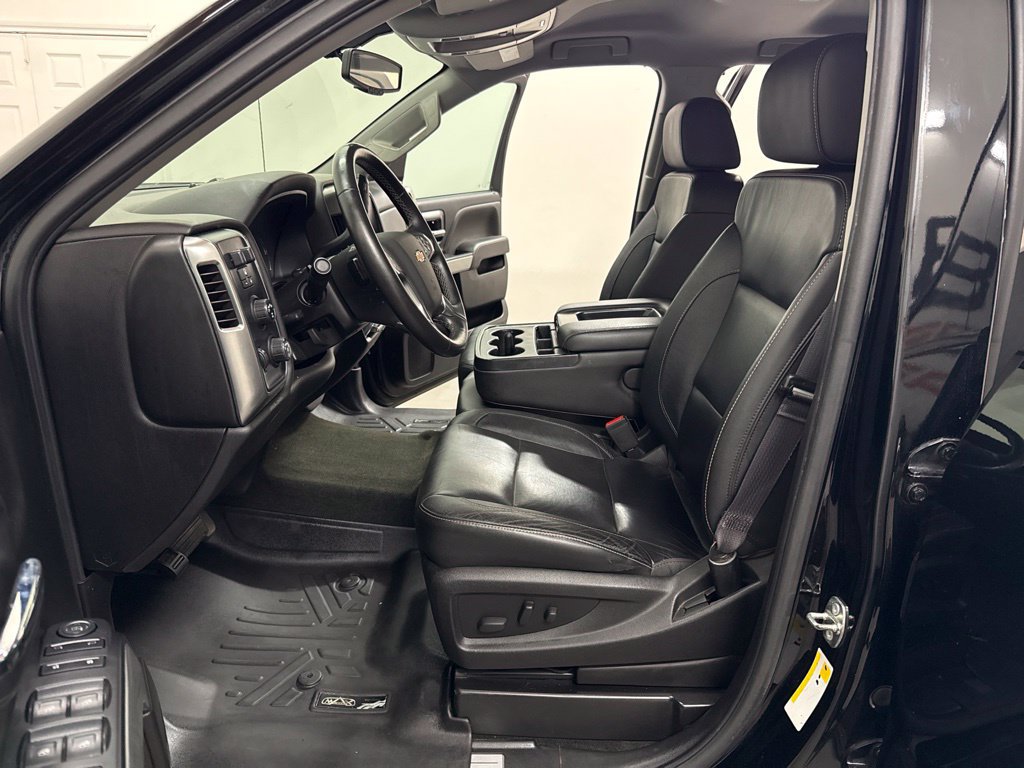 Used 2017 Chevrolet Silverado 1500 LT w/ Midnight Edition AWD/4WD image 14