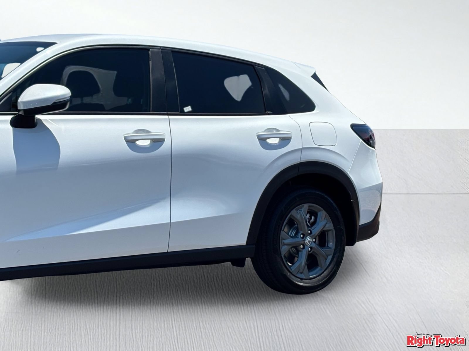 Used 2027 Honda HR-V LX image 9