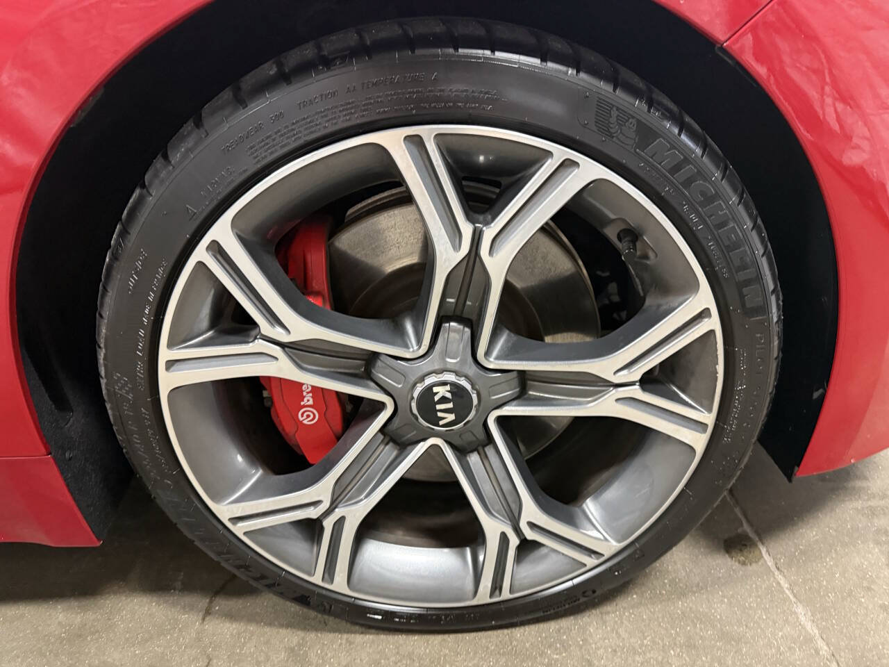 Used 2018 Kia Stinger GT2 AWD/4WD image 8