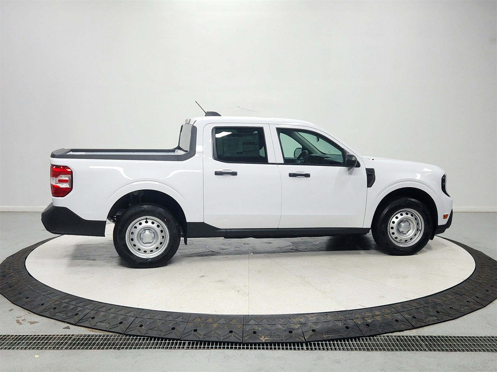 New 2025 Ford Maverick XL w/ Equipment Group 101A image 8