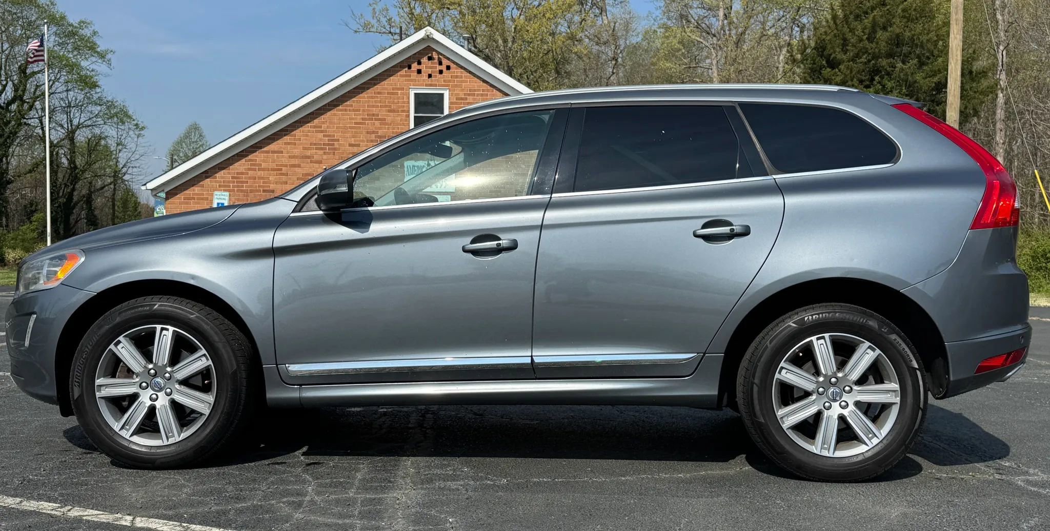 Used 2016 Volvo XC60 T5 Premier FWD image 4