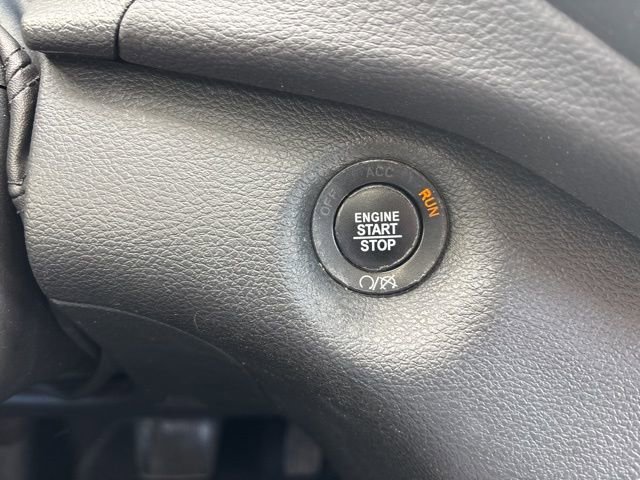 Used 2019 Jeep Cherokee Limited w/ Luxury Group image 32