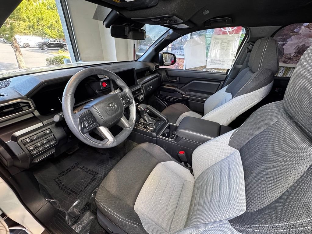 Certified 2025 Toyota 4Runner TRD Off-Road AWD/4WD image 24