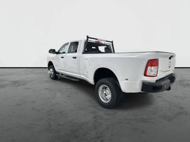 Used 2022 RAM 3500 Tradesman w/ Chrome Appearance Group AWD/4WD image 9