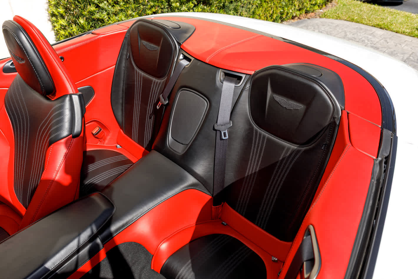 Used 2019 Aston Martin DB11 Volante image 55