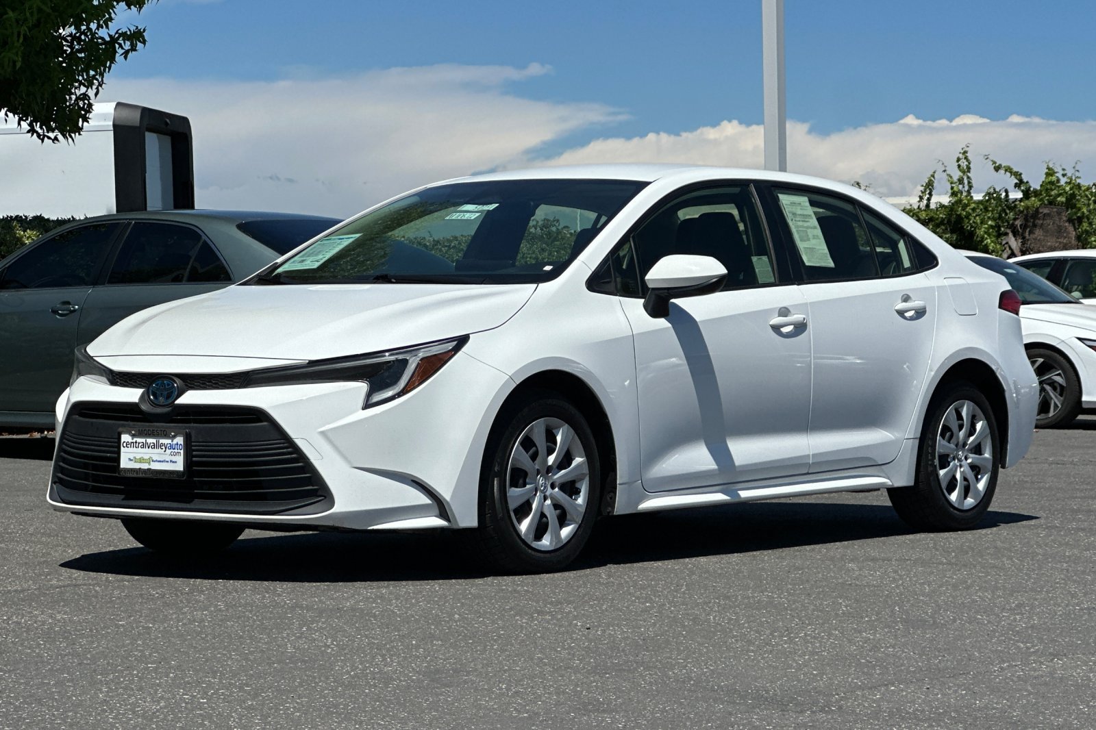 Used 2023 Toyota Corolla LE FWD image 8