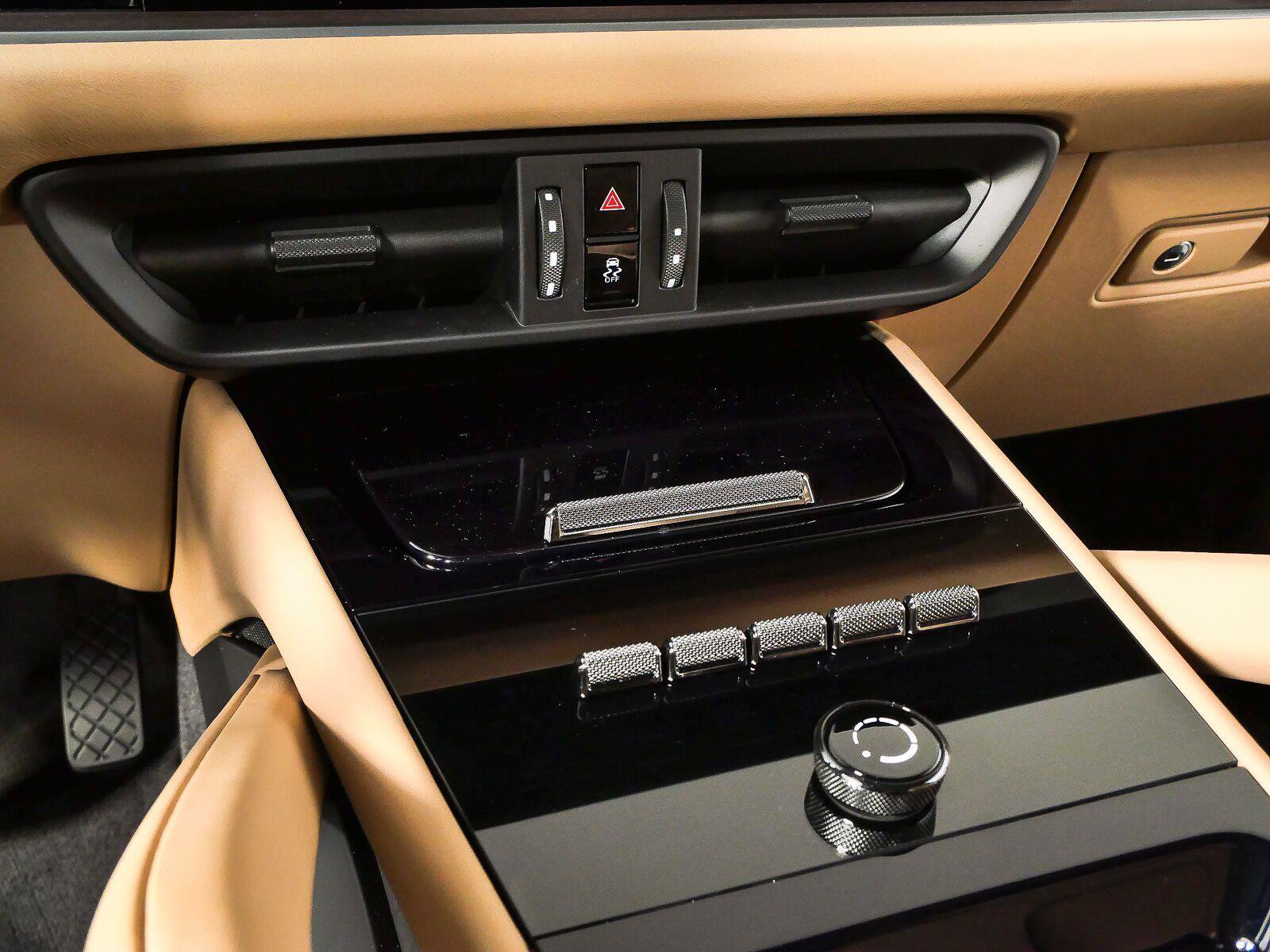 Certified 2026 Porsche Cayenne E-Hybrid AWD/4WD image 17