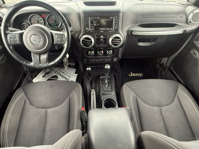 Used 2016 Jeep Wrangler Unlimited Sahara w/ Connectivity Group AWD/4WD image 12
