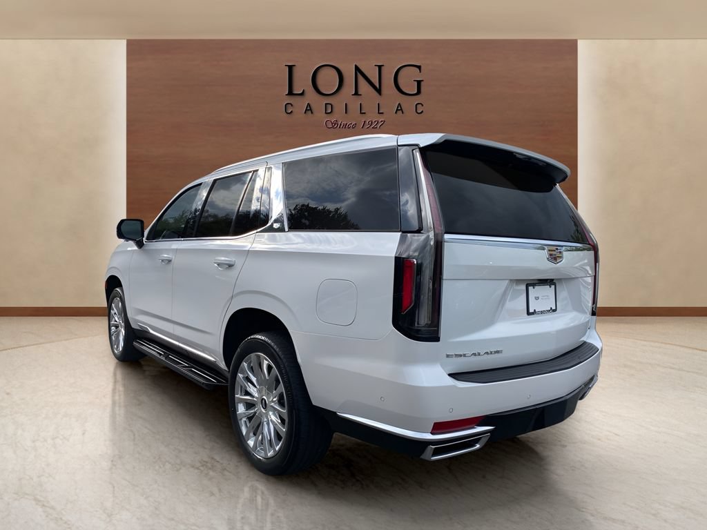 Used 2024 Cadillac Escalade Premium Luxury AWD/4WD image 3