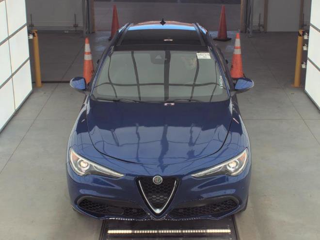 Used 2022 Alfa Romeo Stelvio Ti AWD/4WD image 4