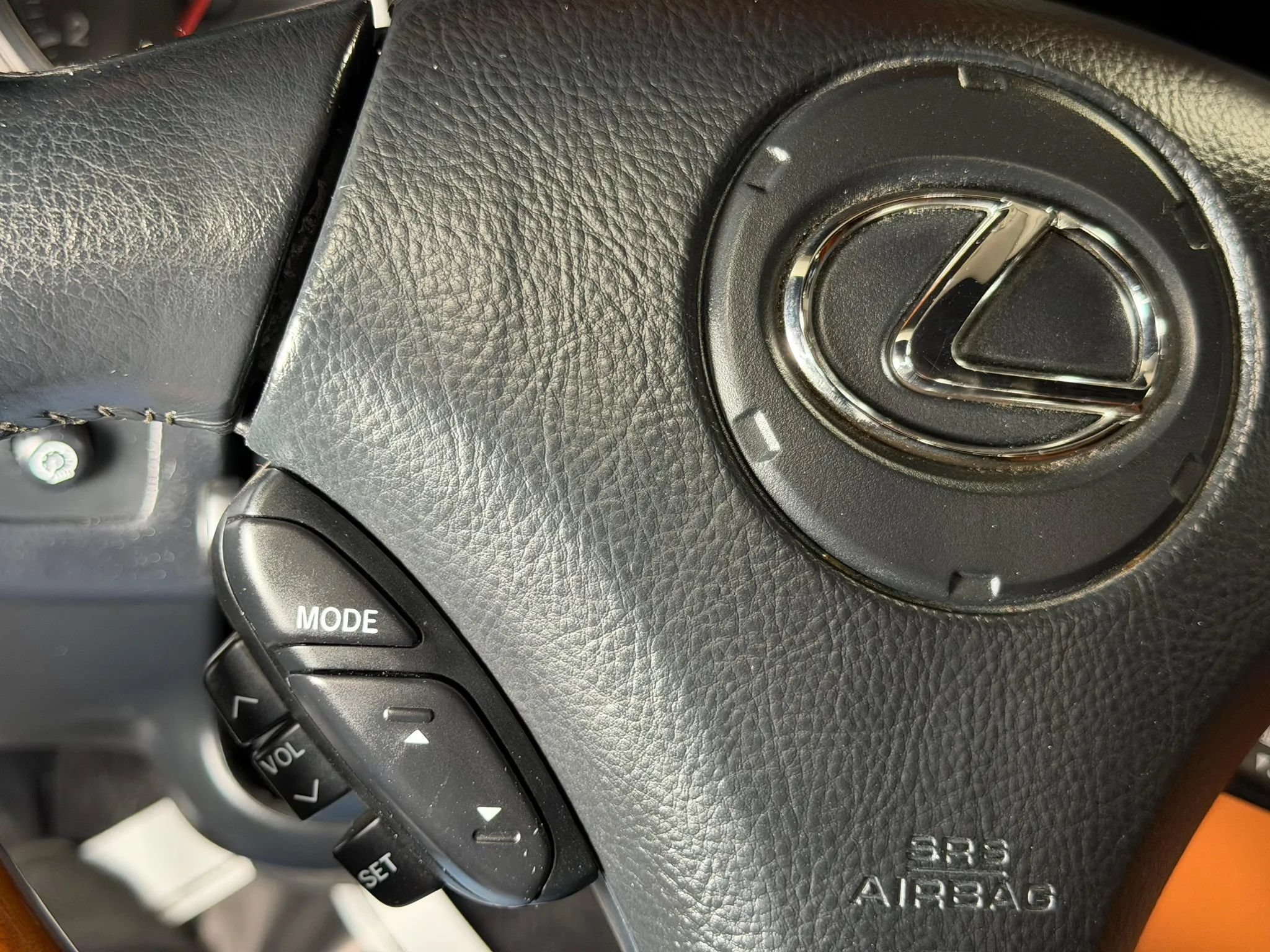 Used 2004 Lexus SC 430 Convertible RWD image 32