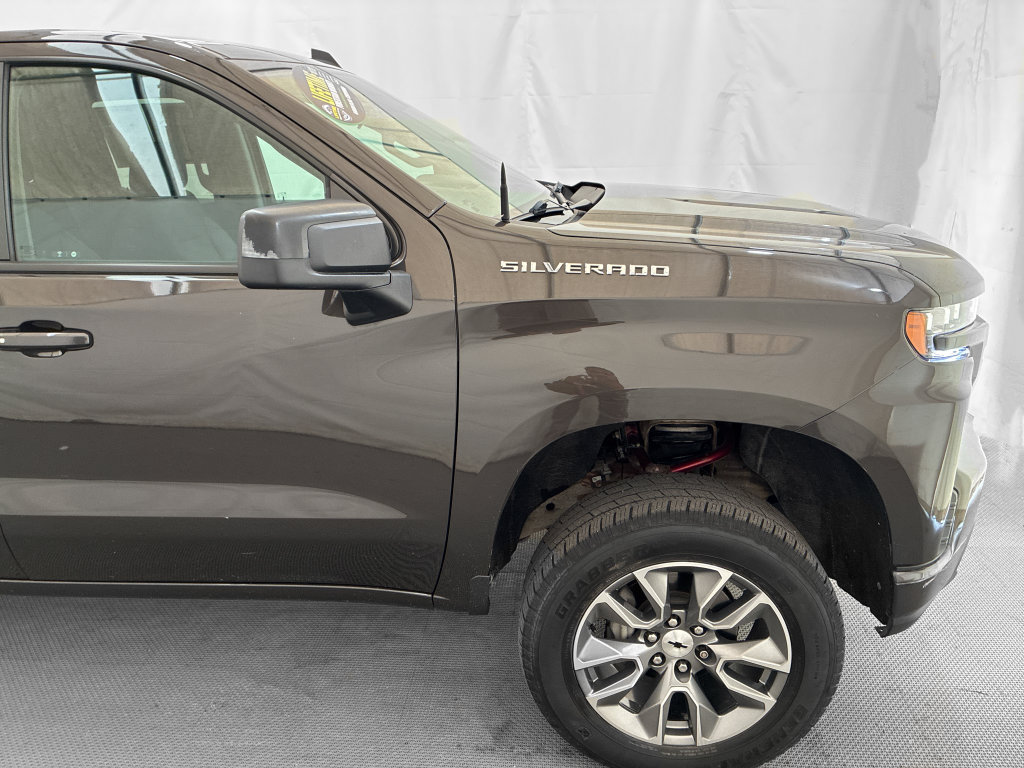 Used 2021 Chevrolet Silverado 1500 RST AWD/4WD image 9