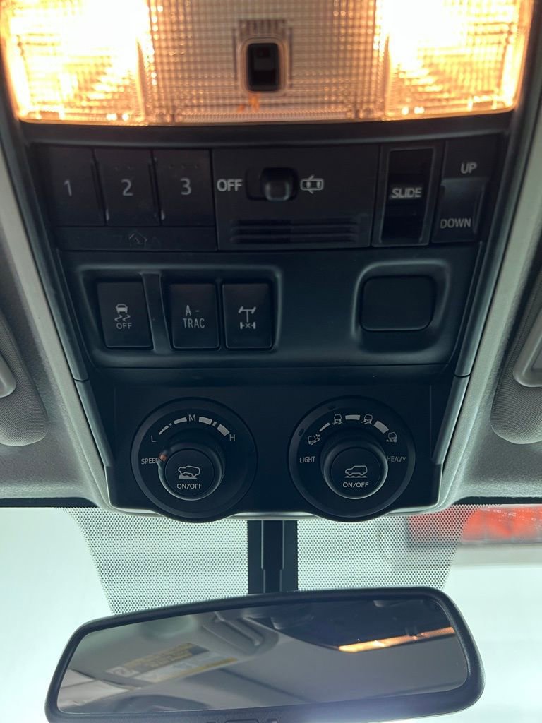 Used 2019 Toyota 4Runner TRD Off-Road Premium image 17