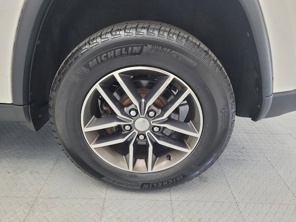 Used 2017 Jeep Grand Cherokee Limited AWD/4WD image 31