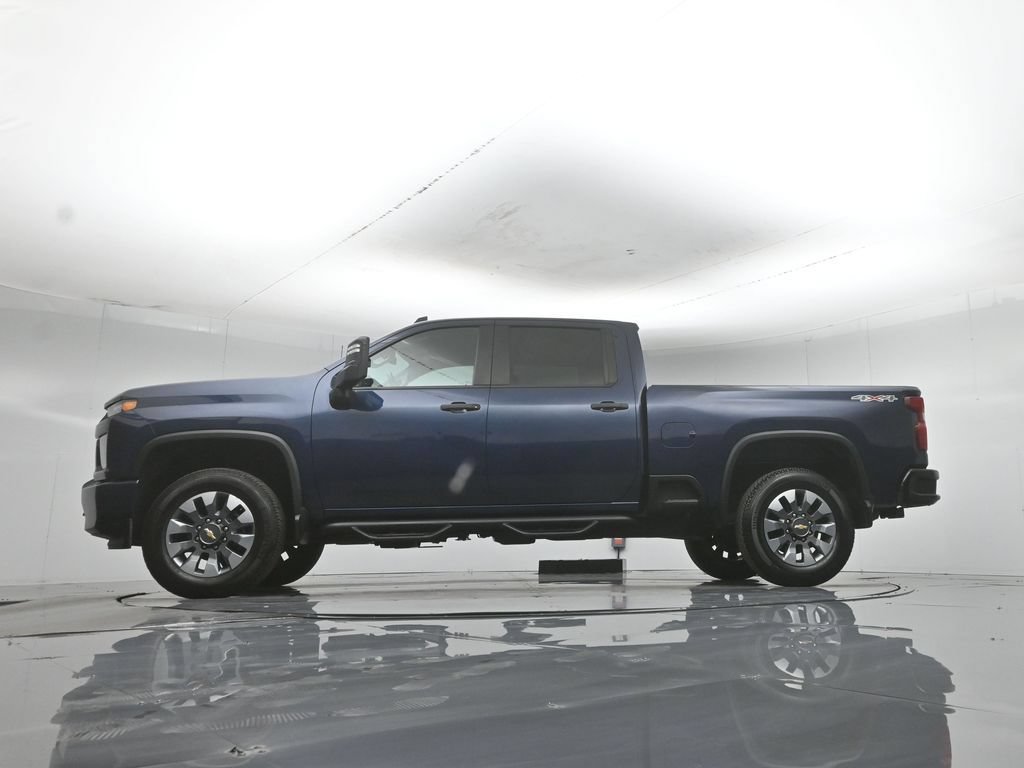 Used 2022 Chevrolet Silverado 2500 Custom w/ Custom Value Package AWD/4WD image 8